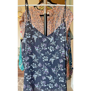 Skies Are Blue Women's‎ Black Mauve Floral Flowy Cami Size XL NWT Wantable Box
